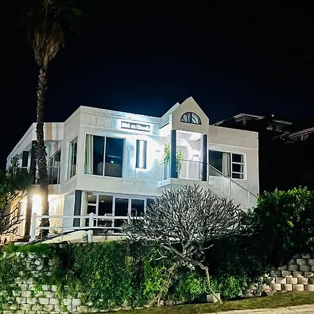 The Queen Mossel Bay Exterior photo